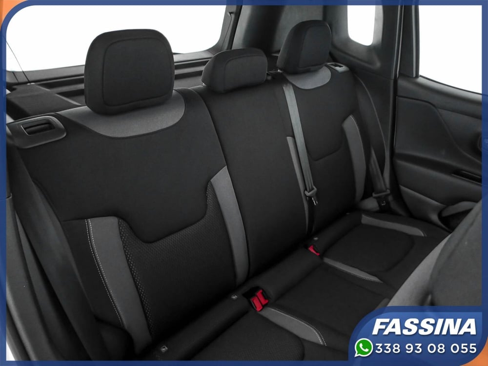 Jeep Renegade usata a Milano (11)