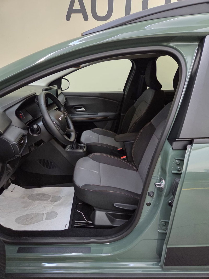 Dacia Jogger usata a Verona (13)