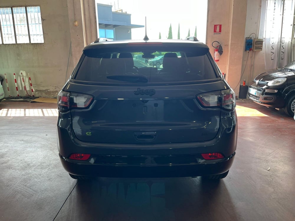 Jeep Compass nuova a Lucca (6)