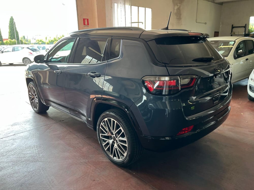 Jeep Compass nuova a Lucca (7)
