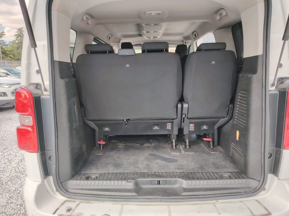 Peugeot Traveller usata a Massa-Carrara (11)