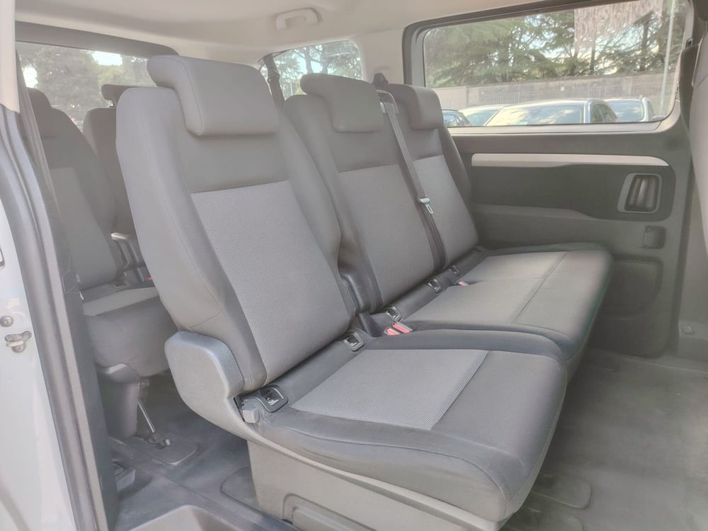 Peugeot Traveller usata a Massa-Carrara (12)