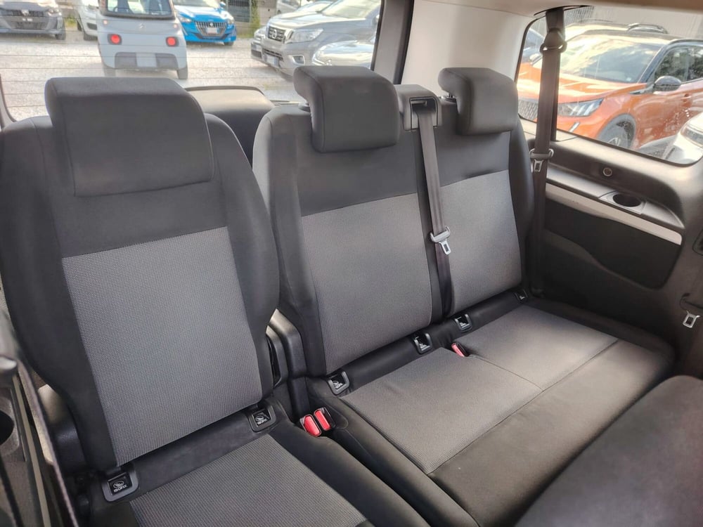 Peugeot Traveller usata a Massa-Carrara (13)