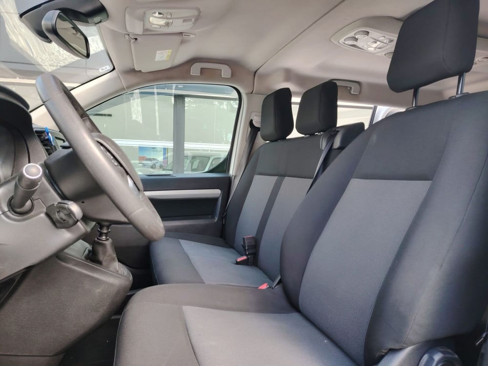 Peugeot Traveller usata a Massa-Carrara (14)