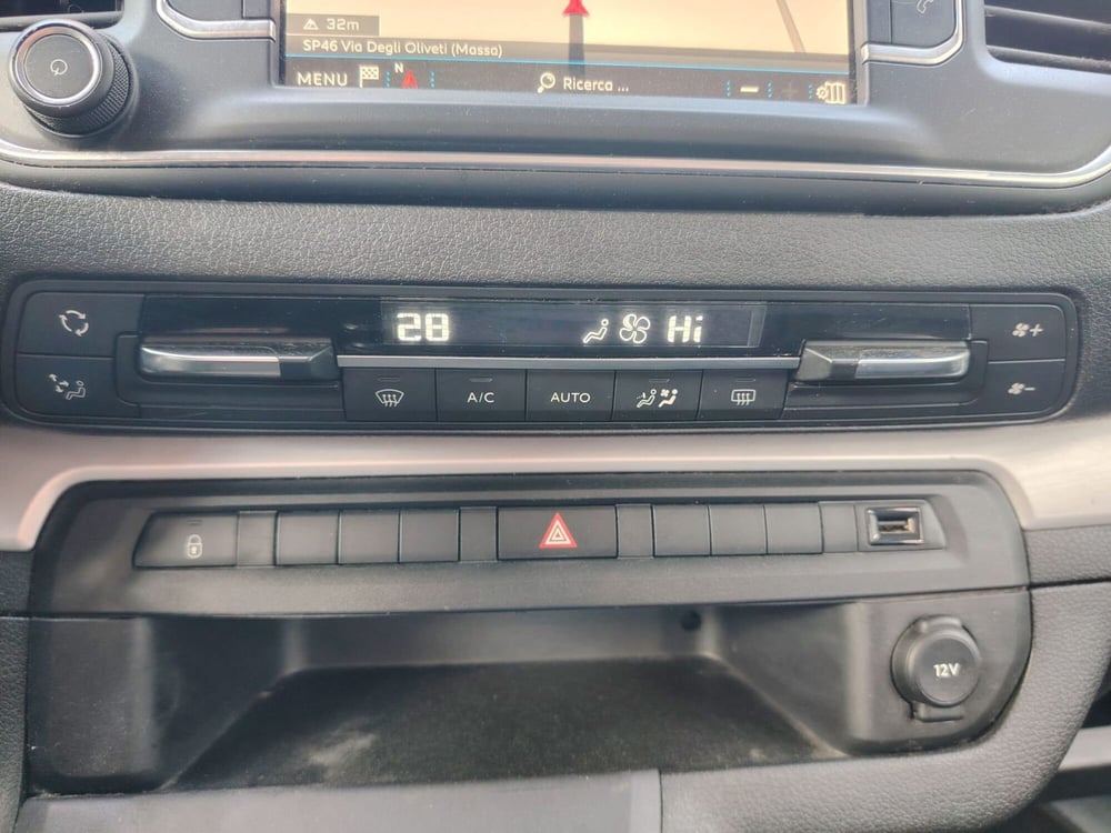 Peugeot Traveller usata a Massa-Carrara (15)