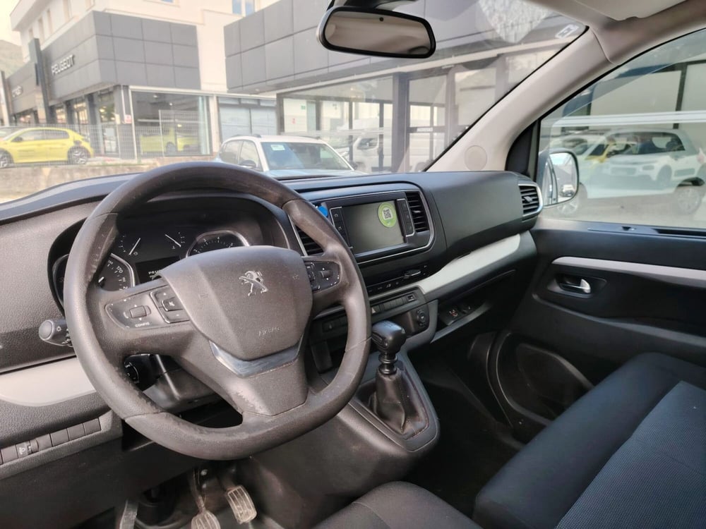 Peugeot Traveller usata a Massa-Carrara (19)