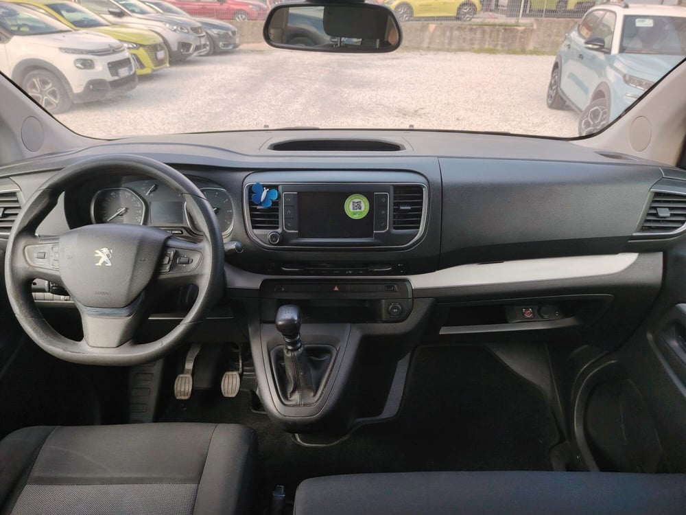 Peugeot Traveller usata a Massa-Carrara (6)