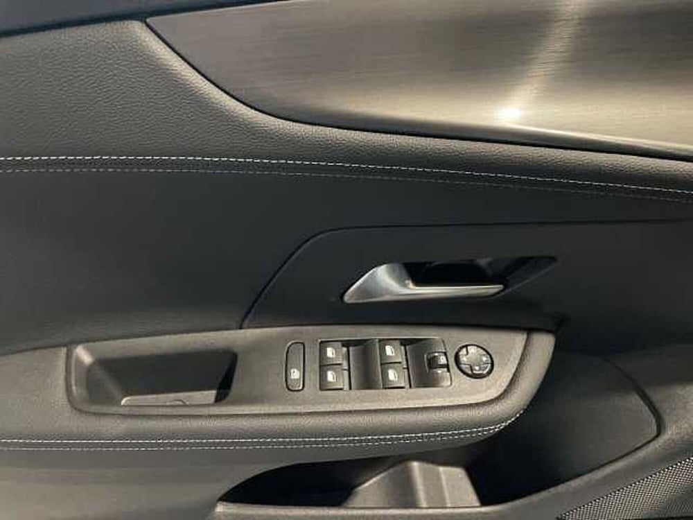 Opel Mokka nuova a Salerno (13)