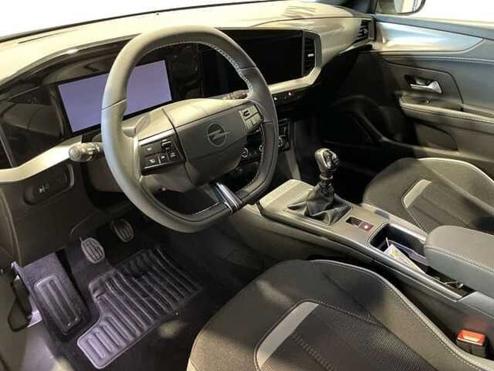Opel Mokka nuova a Salerno (9)