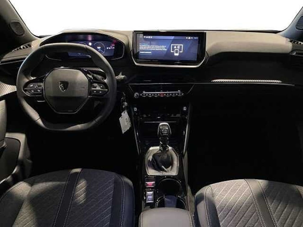 Peugeot 2008 nuova a Salerno (11)