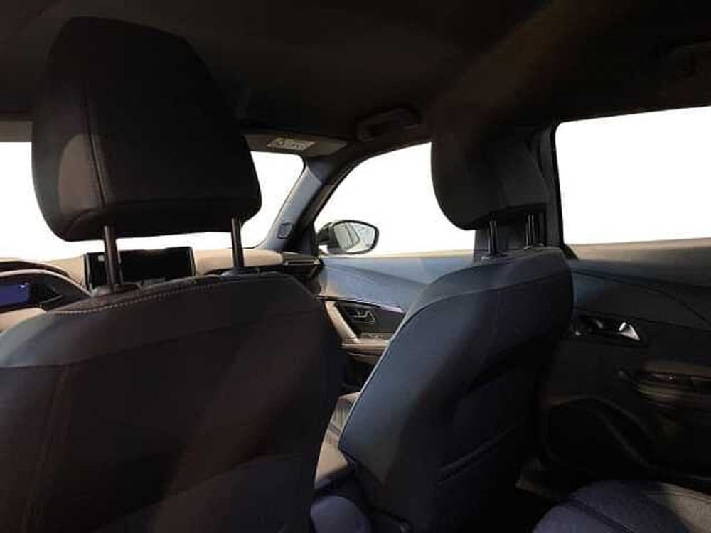 Peugeot 2008 nuova a Salerno (17)