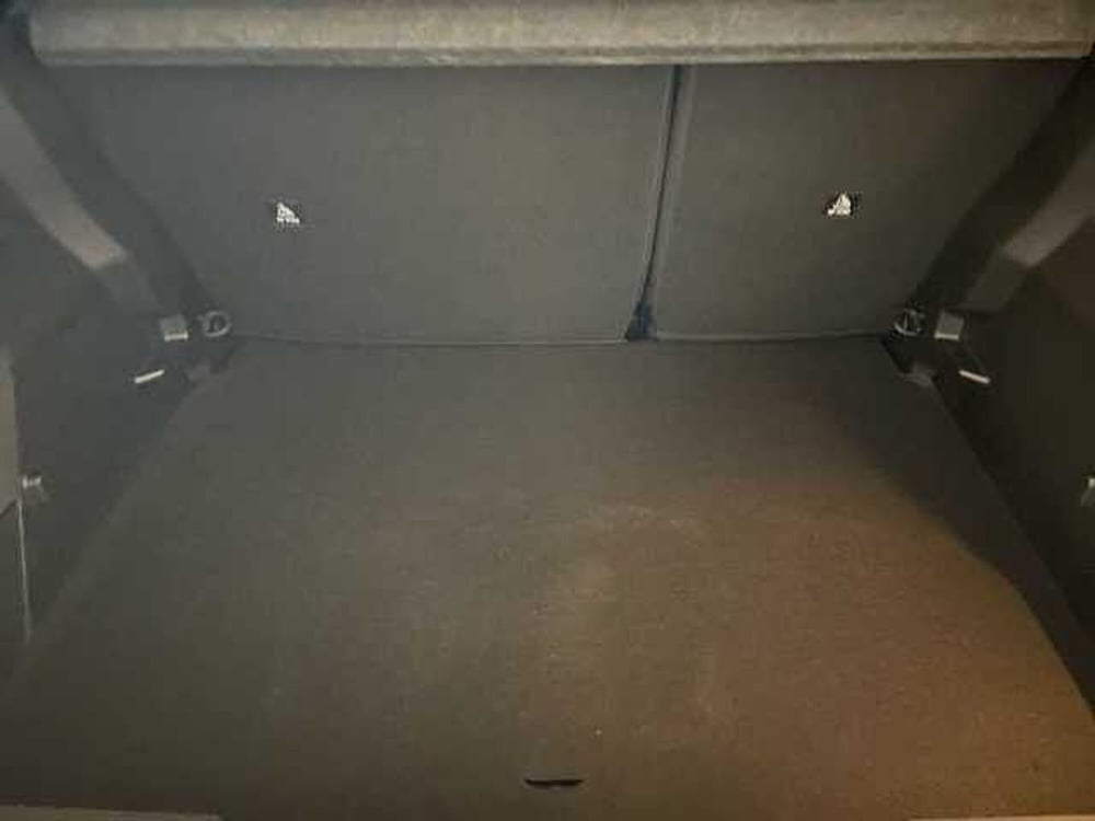 Peugeot 2008 nuova a Salerno (7)