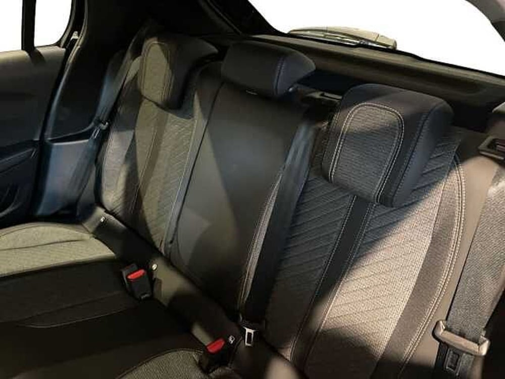 Peugeot 208 nuova a Salerno (14)