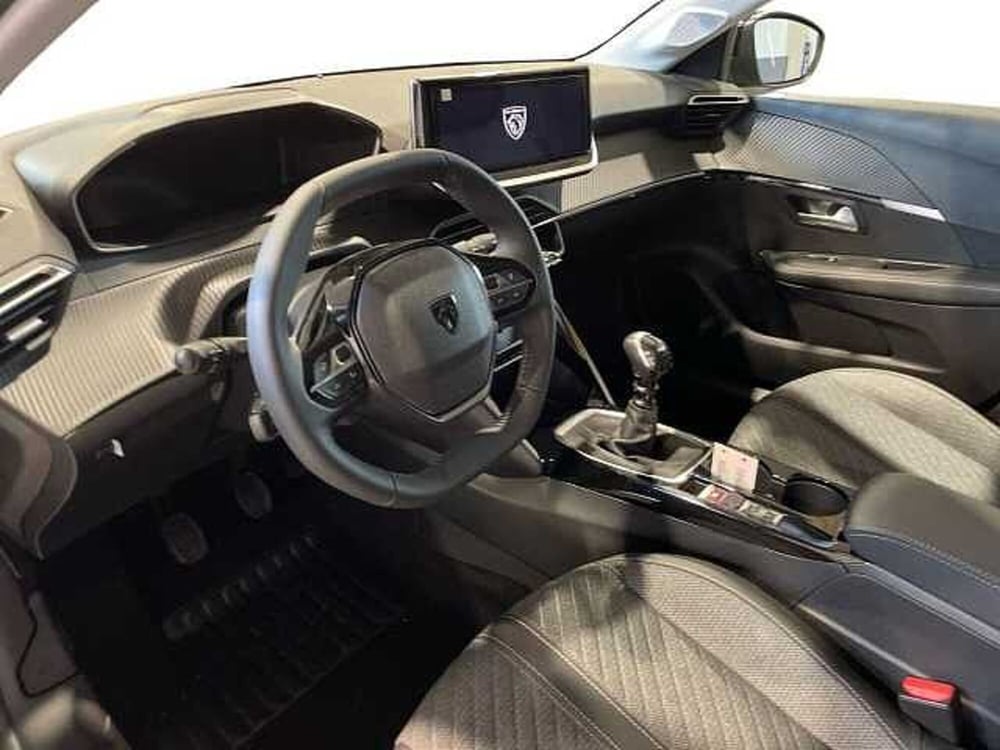Peugeot 208 nuova a Salerno (9)
