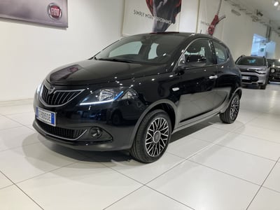 Lancia Ypsilon 1.0 FireFly 5 porte S&amp;S Hybrid Gold Plus del 2024 usata a Fornovo di Taro