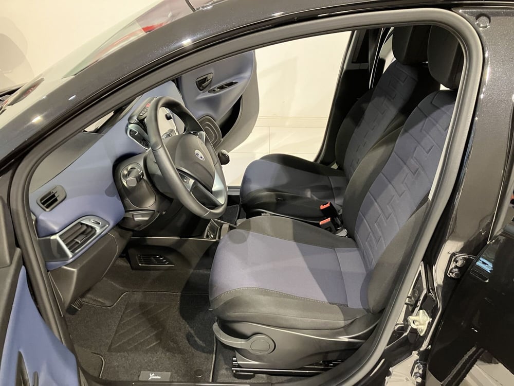 Lancia Ypsilon usata a Parma (9)