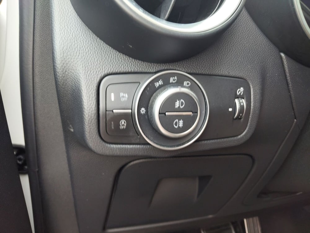 Alfa Romeo Stelvio usata a Modena (12)