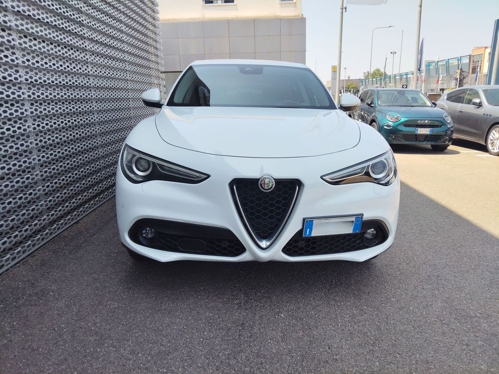 Alfa Romeo Stelvio usata a Modena (2)