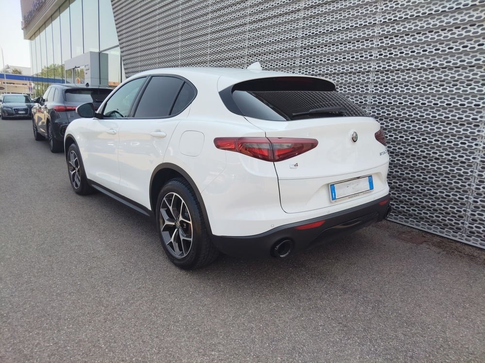 Alfa Romeo Stelvio usata a Modena (4)