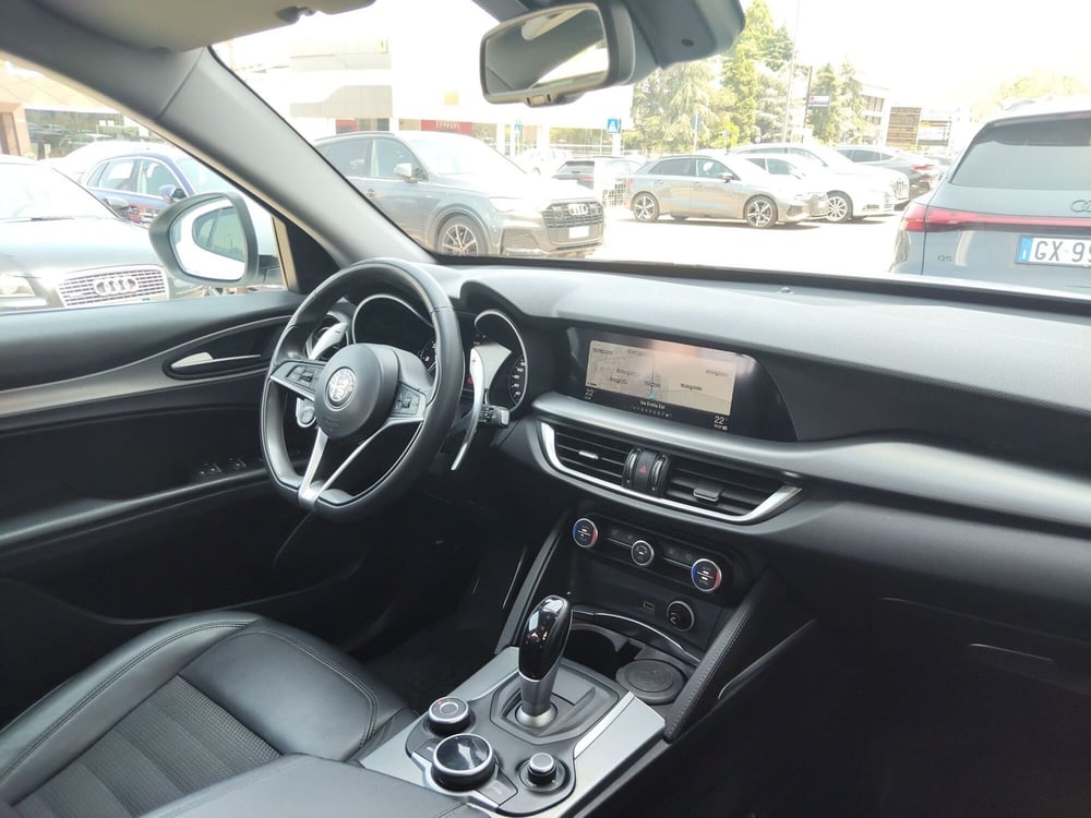 Alfa Romeo Stelvio usata a Modena (8)