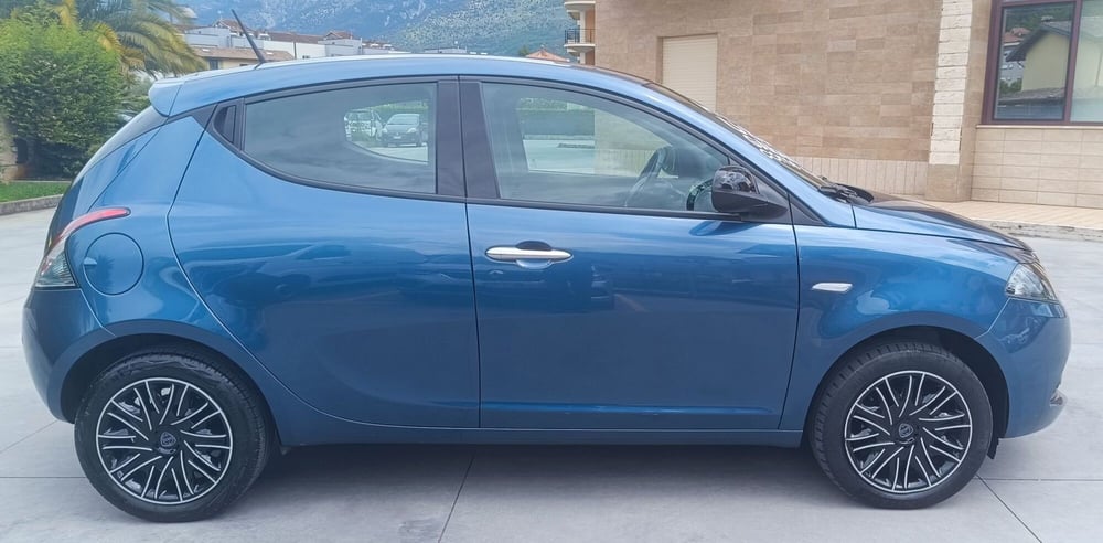 Lancia Ypsilon usata a Frosinone (7)