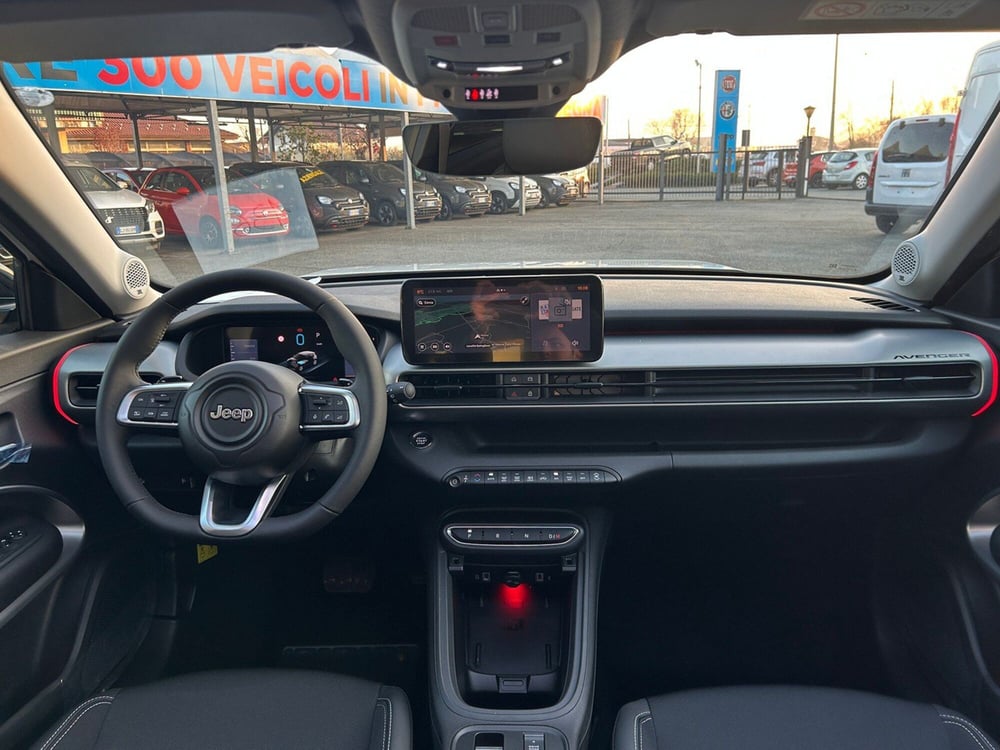Jeep Avenger nuova a Torino (13)