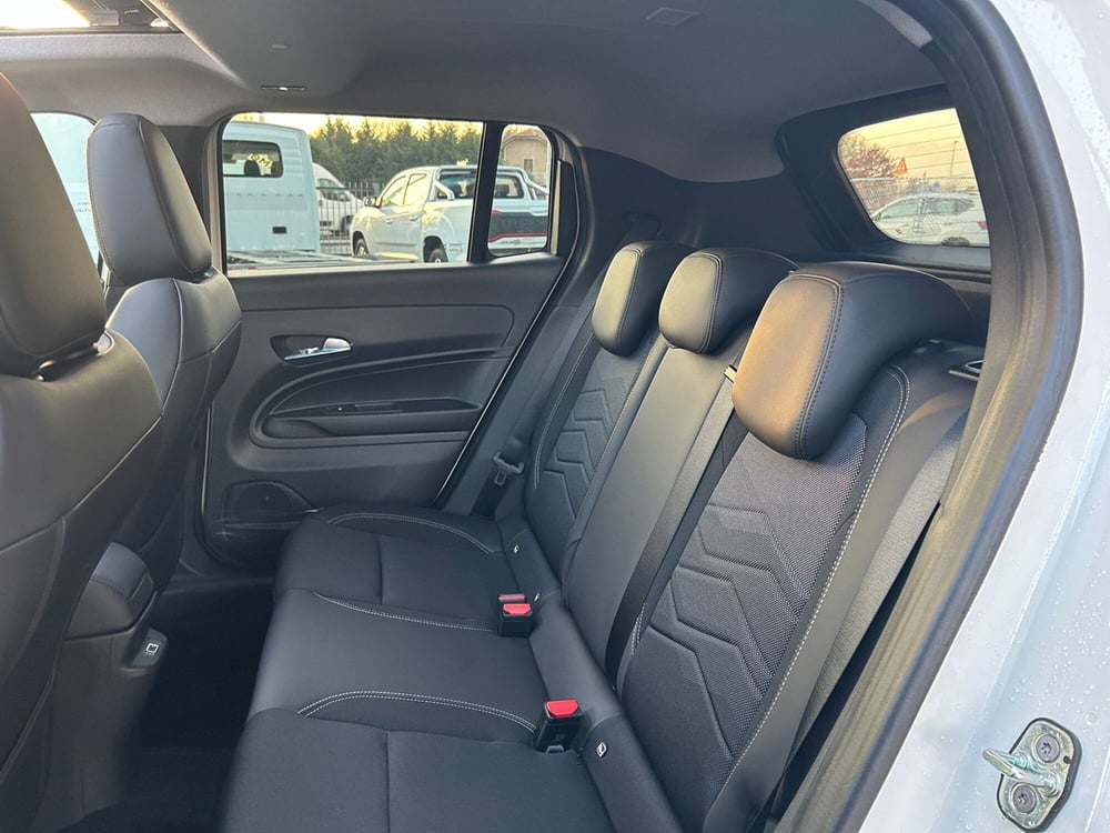 Jeep Avenger nuova a Torino (15)