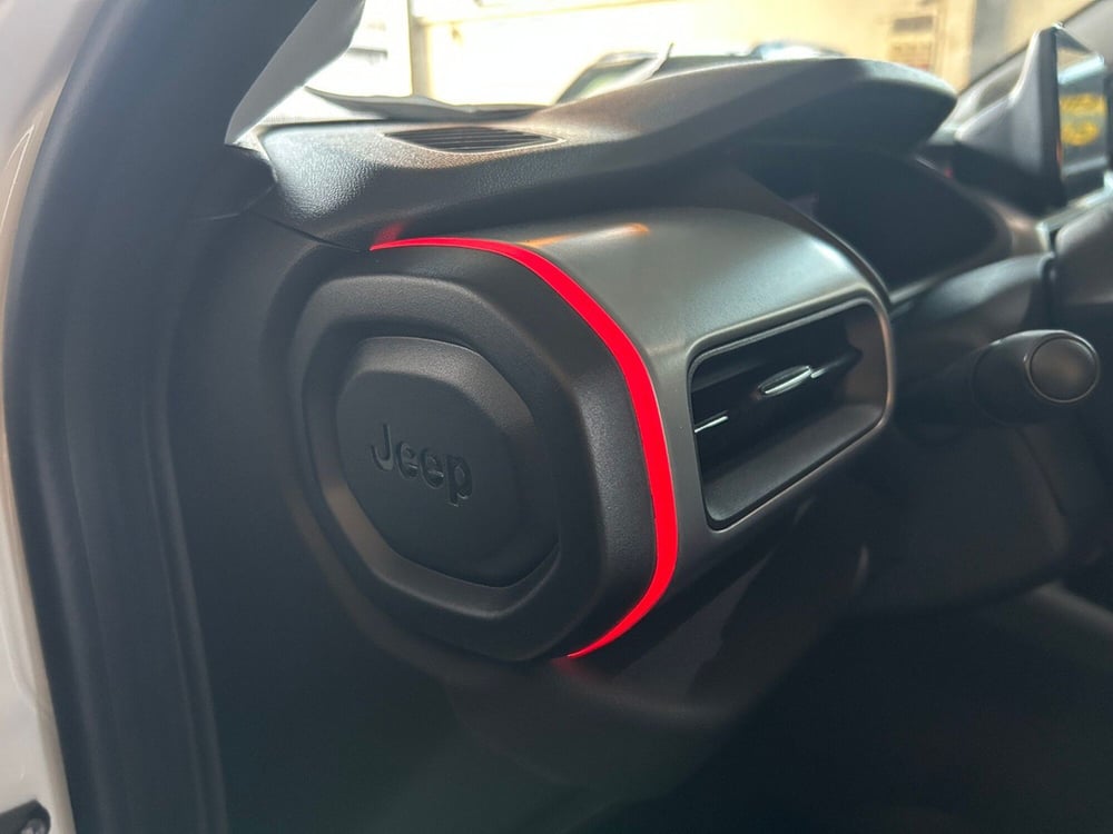 Jeep Avenger nuova a Torino (20)