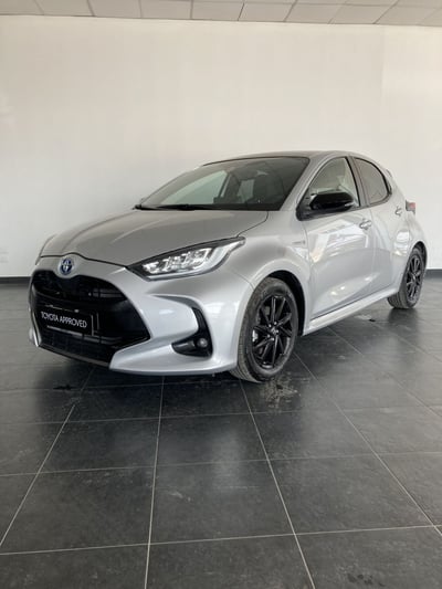 Toyota Yaris 1.5 Hybrid 5 porte Lounge del 2021 usata a San Severo