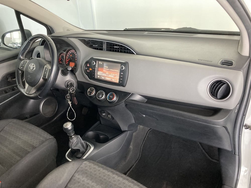 Toyota Yaris usata a Foggia (16)