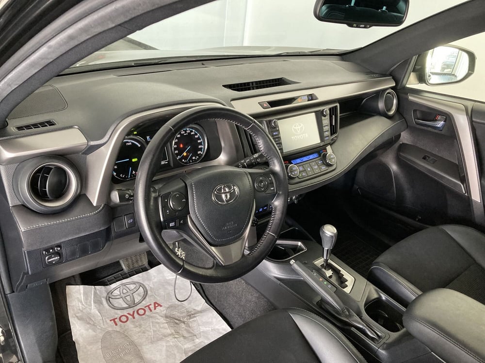 Toyota Rav4 usata a Foggia (10)