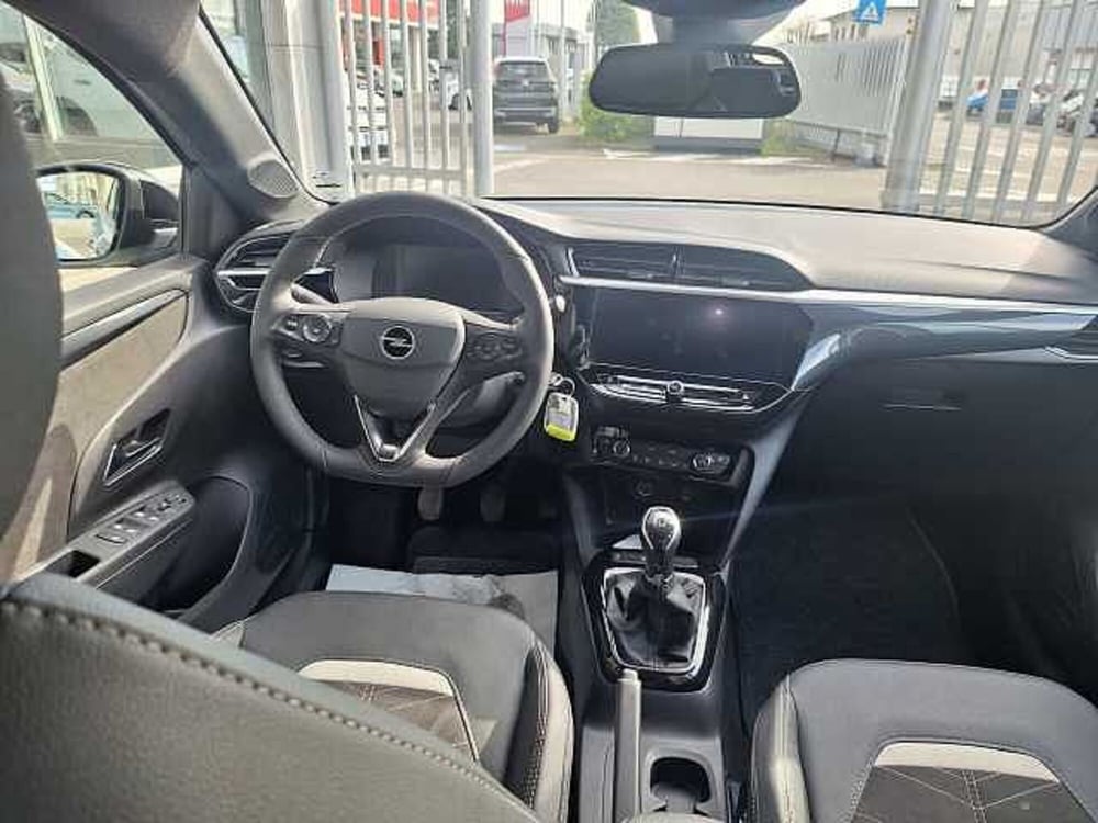 Opel Corsa usata a Milano (12)
