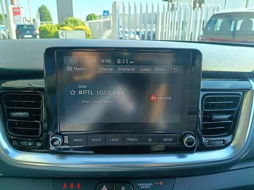 Kia Stonic usata a Milano (16)