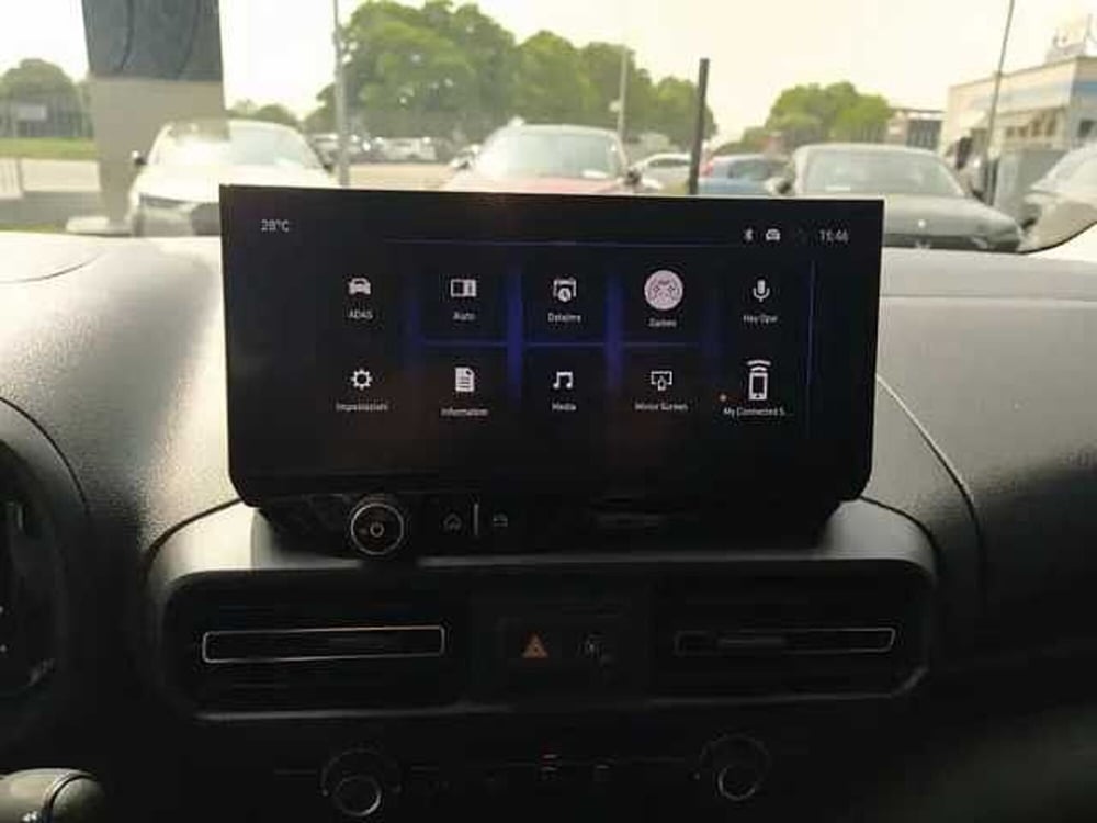 Opel Combo Life nuova a Milano (15)