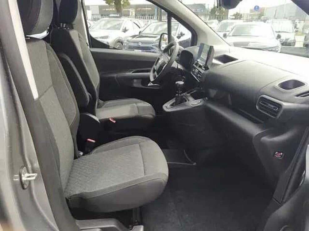 Opel Combo Life nuova a Milano (9)