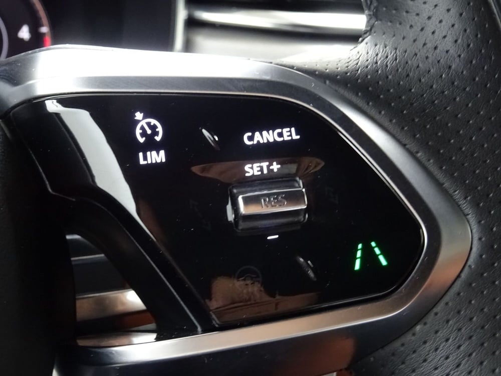 Jaguar F-Pace usata a Como (11)