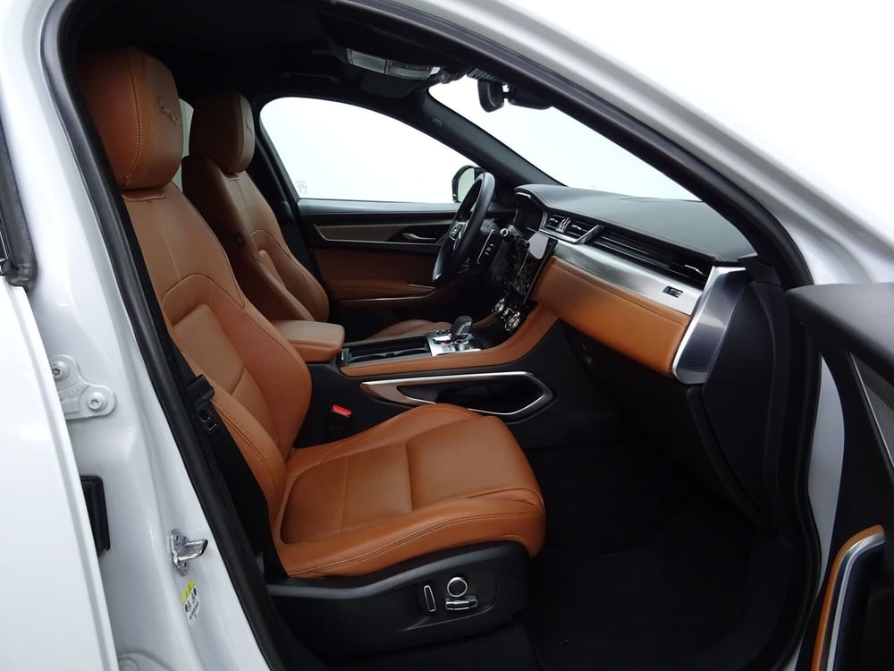Jaguar F-Pace usata a Como (3)