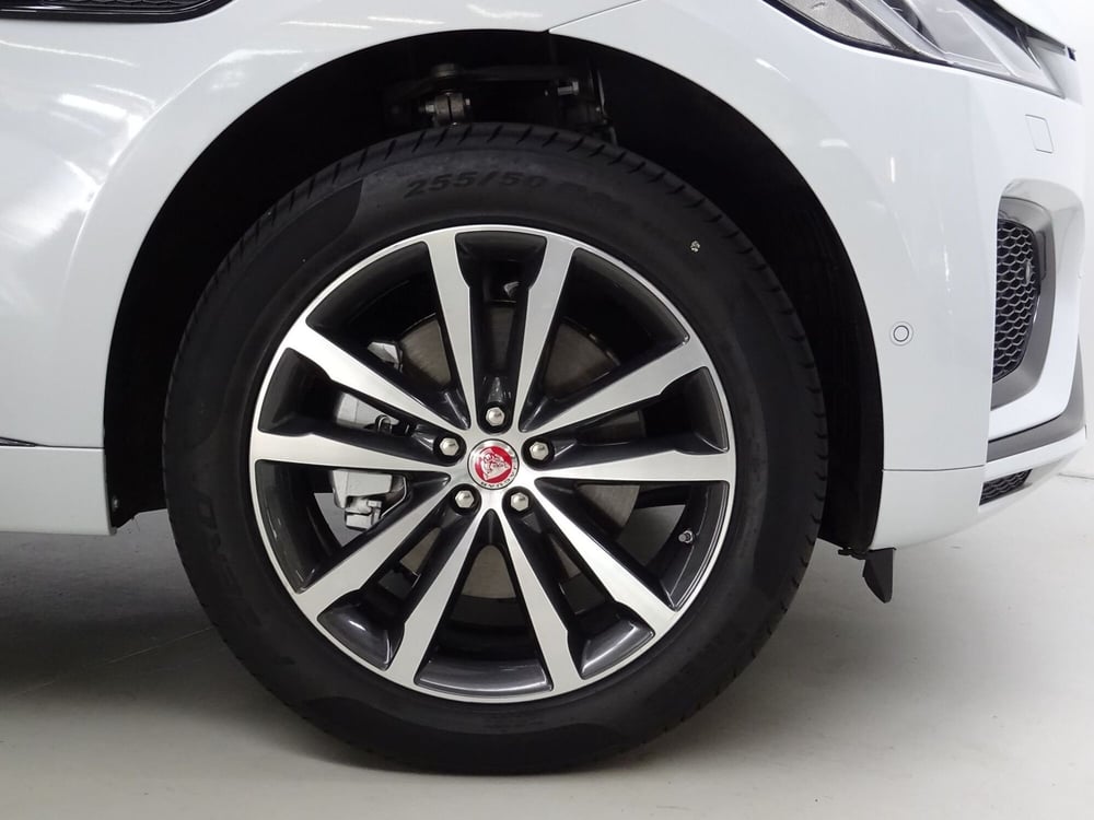 Jaguar F-Pace usata a Como (9)