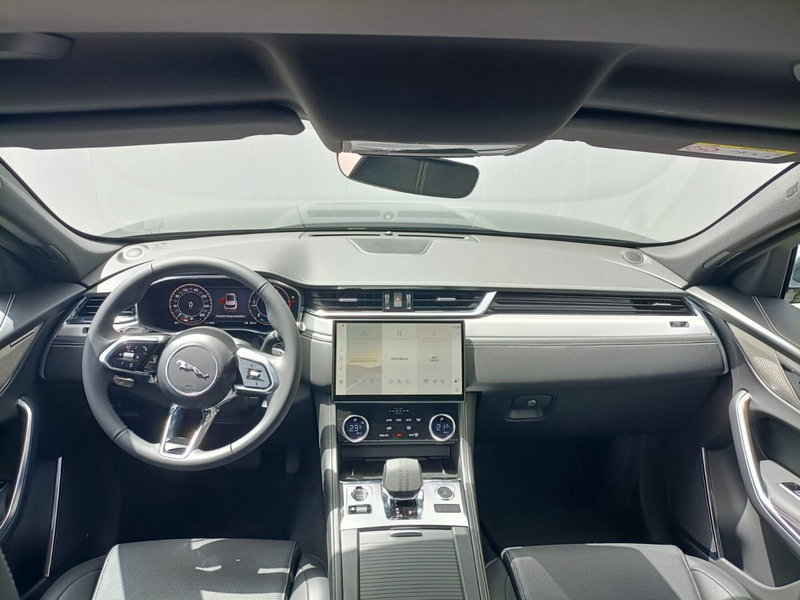 Jaguar F-Pace usata a Ascoli Piceno (4)