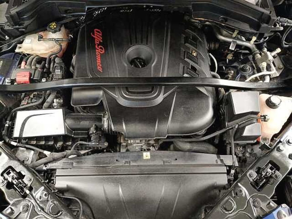 Alfa Romeo Stelvio usata a Teramo (10)