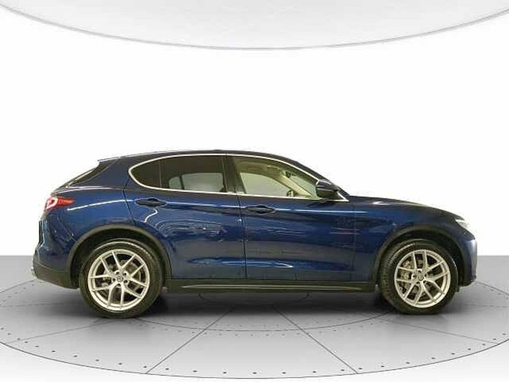 Alfa Romeo Stelvio usata a Teramo (5)
