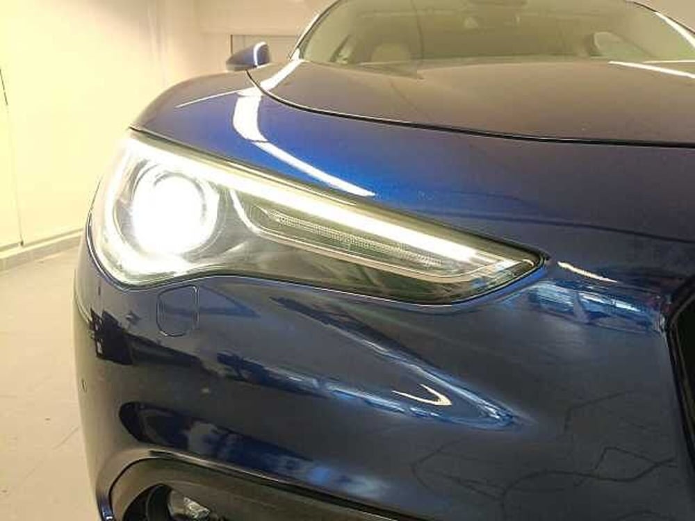 Alfa Romeo Stelvio usata a Teramo (8)