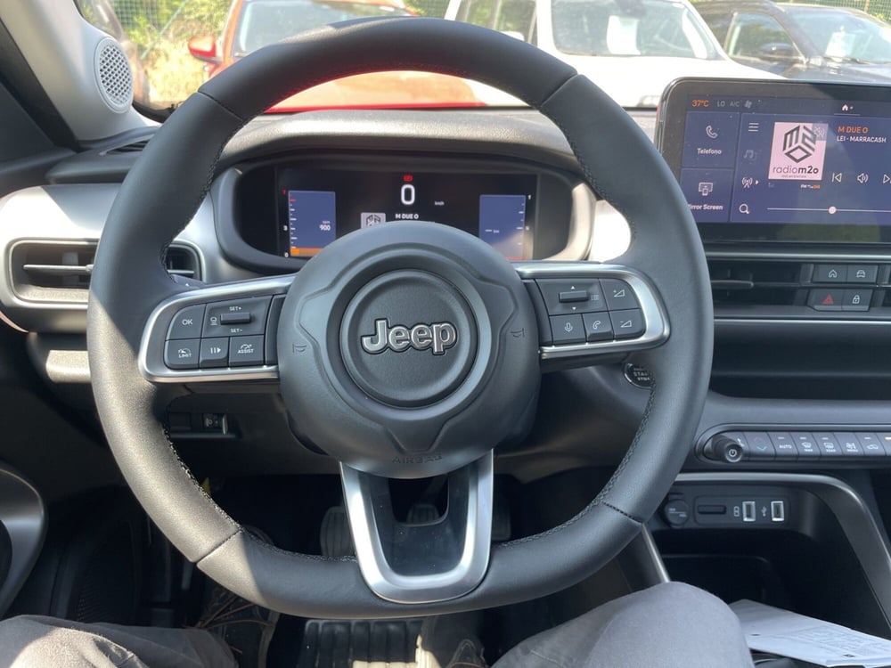 Jeep Avenger nuova a Roma (18)