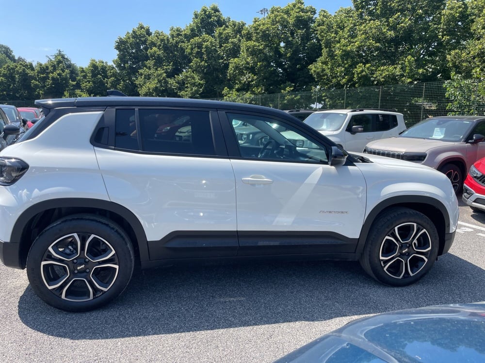 Jeep Avenger nuova a Roma (8)