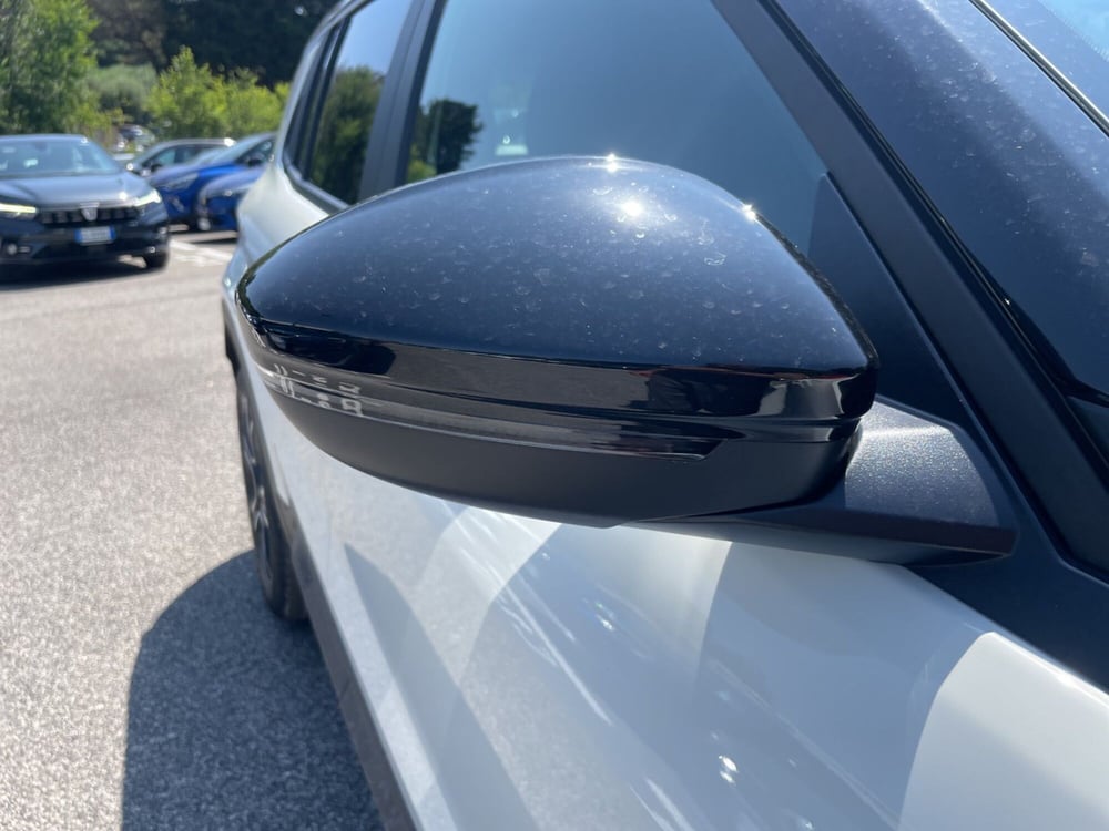 Jeep Avenger nuova a Roma (9)