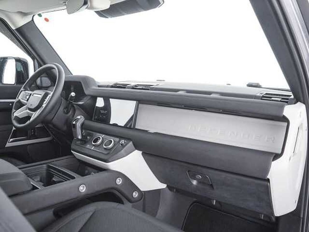 Land Rover Defender usata a Perugia (3)