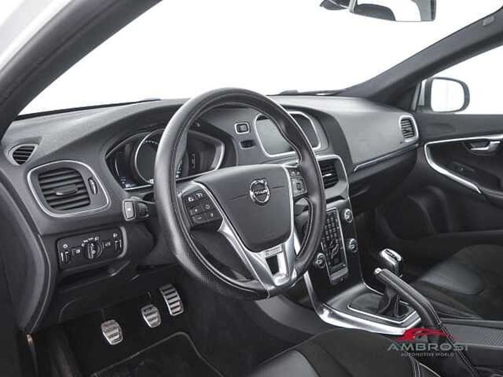 Volvo V40 usata a Perugia (8)