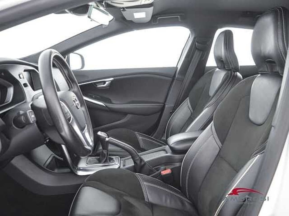 Volvo V40 usata a Perugia (9)