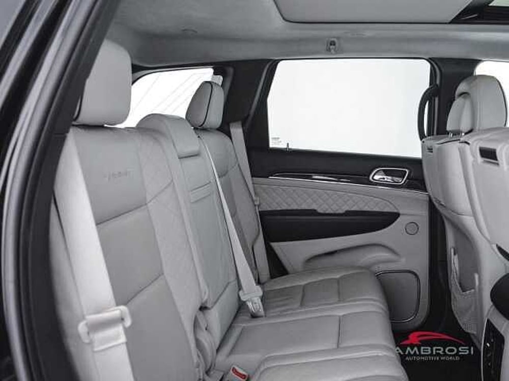 Jeep Grand Cherokee usata a Perugia (11)
