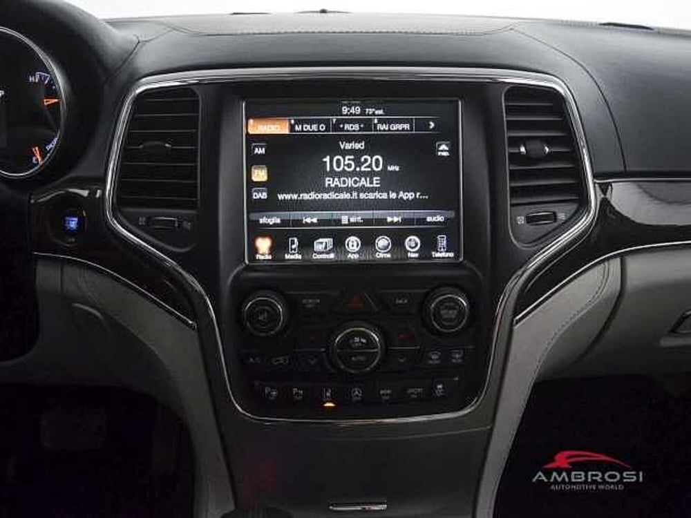 Jeep Grand Cherokee usata a Perugia (19)